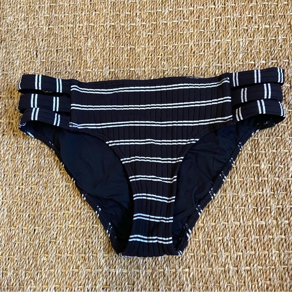Seafolly Ribbed Inka Stripe Bikini - Picture 9 of 13